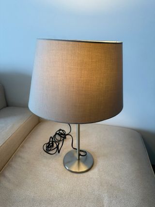 Urge - Lámpara de mesa Ikea