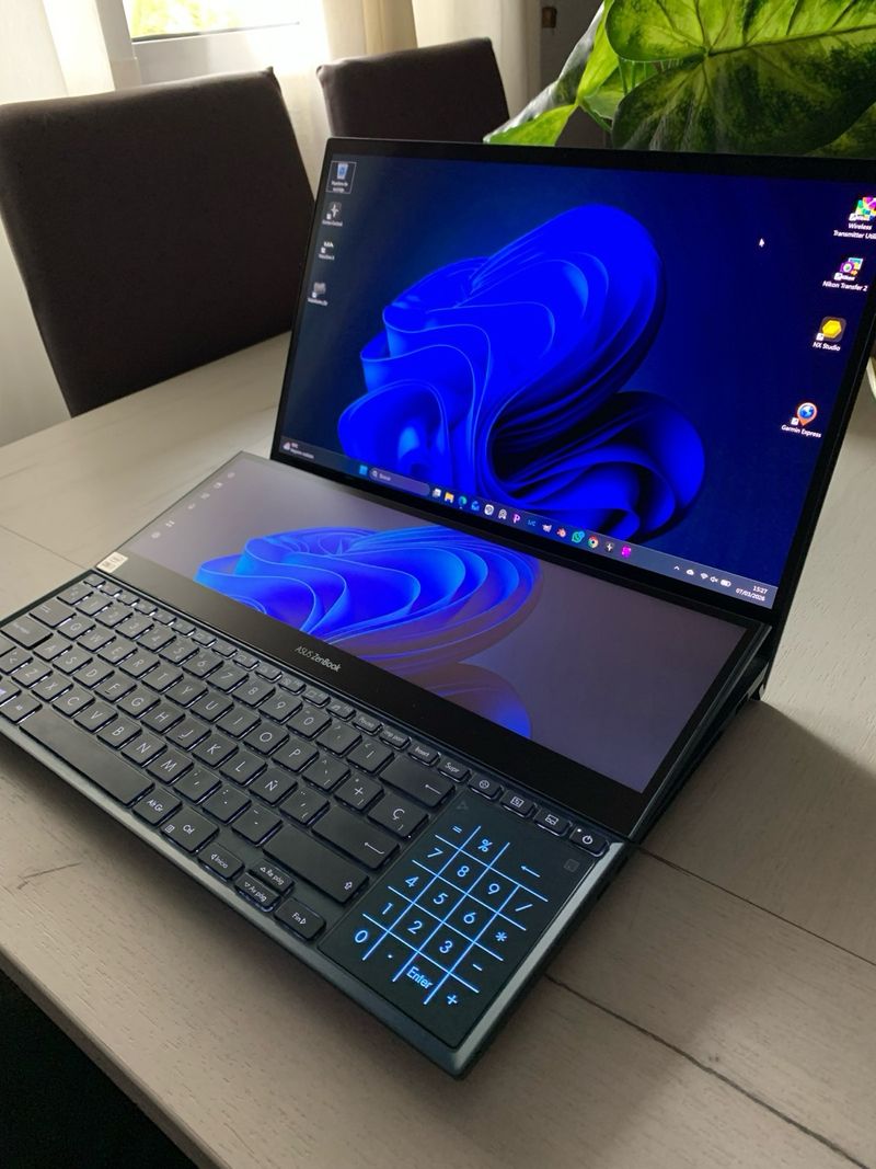 Asus Zenbook Pro Duo RTX 3070 afbeelding 5