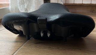 Asiento/sillín original Kawasaki Z900 2025