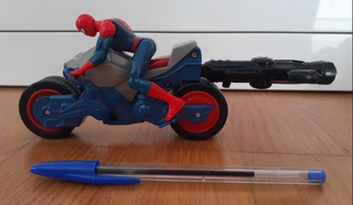Moto Spider-Man con lanzador