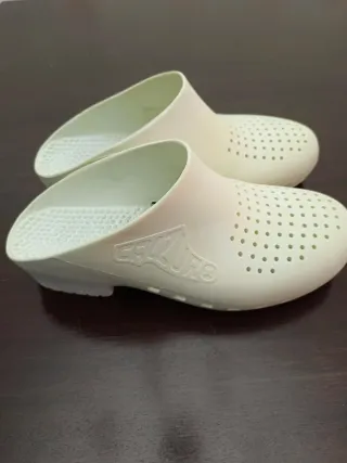 Zuecos Calzuro Talla 36-37