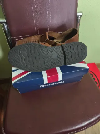 Sandalias de piel para hombre