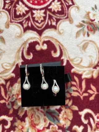 Conjunto Plata: Anillo y Pendientes Perla