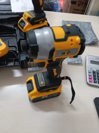 Valigetta Elettroutensili a 3 batterie68V