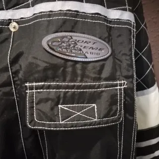 Traje de esquí negro