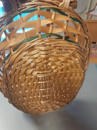 Cesto vimini ovale con manici in legno