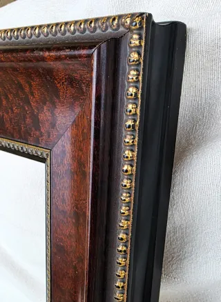 Nº32 Marco antiguo madera y filo dorado