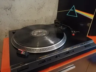 Giradiscos Akiyama DJ-3000 + Tapa