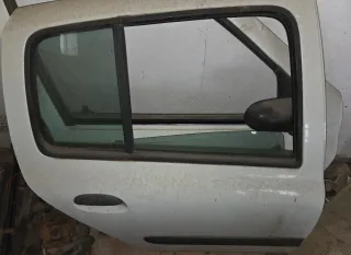 Puerta Trasera Derecha Clio Blanca