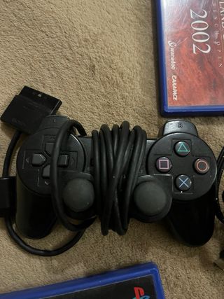 PlayStation 2 Negra con Mando y 3 Juegos