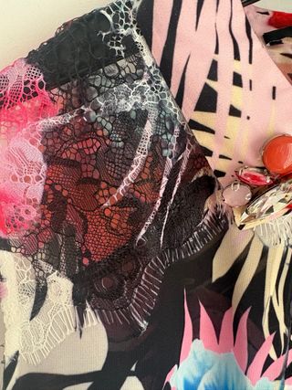 Blusa Guess Estampada Floral Talla M