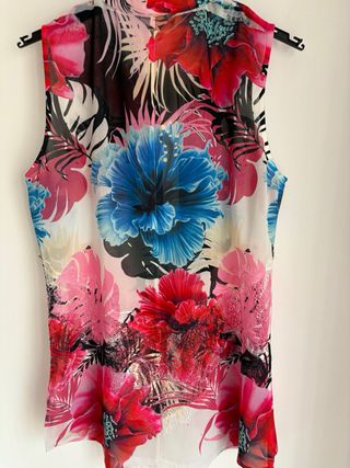 Blusa Guess Estampada Floral Talla M