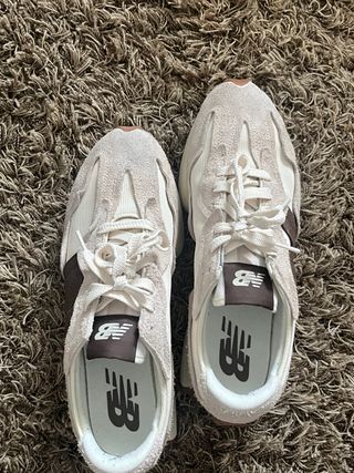New Balance 327 Beige/Marrón