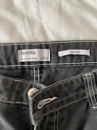 Pantalón vaquero negro ancho