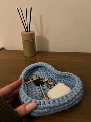 Portaoggetti cuore uncinetto fatto a mano