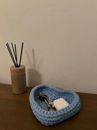 Portaoggetti cuore uncinetto fatto a mano