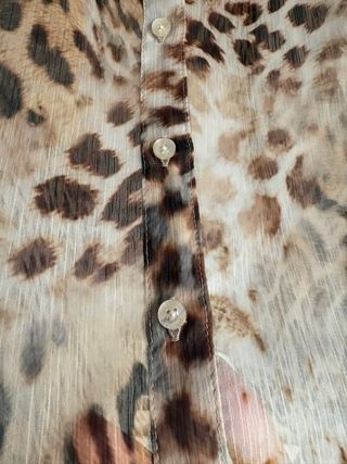 Blusa Guess Leopardo Talla M