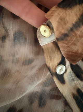 Blusa Guess Leopardo Talla M