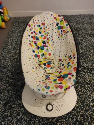 Hamaca 4moms para bebé con estampado colorido