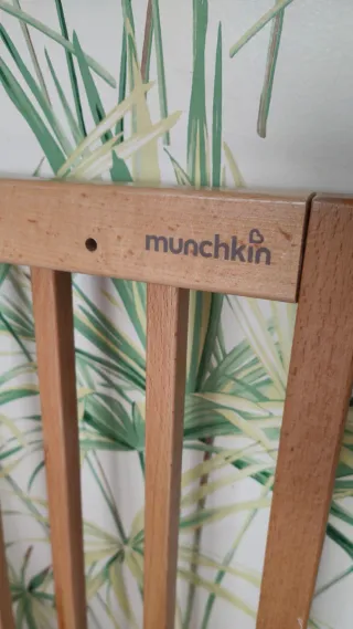 Barrera de seguridad Munchkin madera