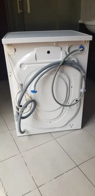 Lavadora Indesit 7kg Water Balance