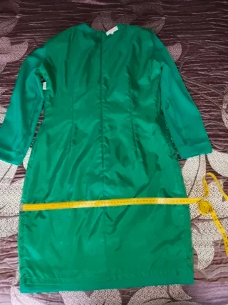 Vestido verde mujer con detalles negros