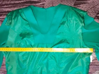 Vestido verde mujer con detalles negros