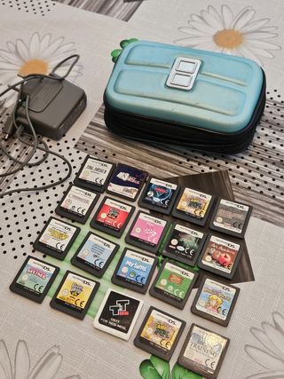 Nintendo DS Lite Negra + 20 Juegos