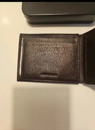 Cartera de piel Guess Marrón