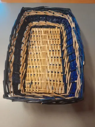 Cesto portafrutta vimini beige e blu