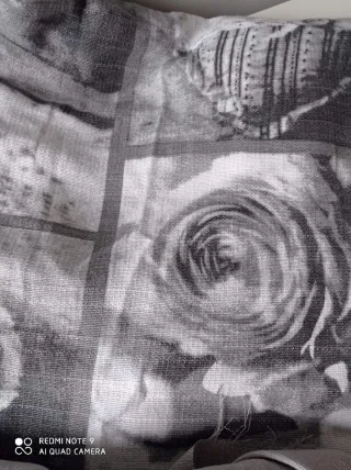 Lotti di stoffa fantasia e tinta unita grigio