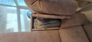 Sofá 2 plazas beige tela anti manchas