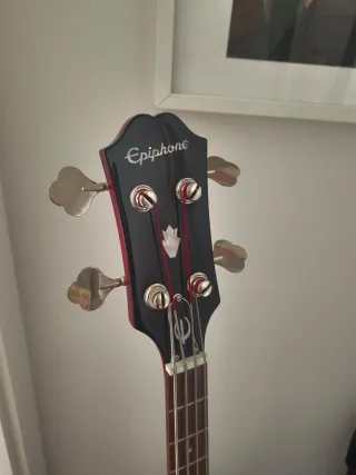 Kit Bajo Epiphone EB0 + Amplificador + accesorios