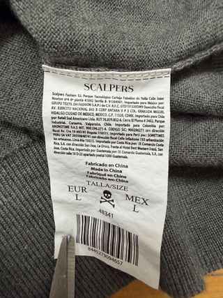 Jersey Scalpers Gris Cuello Pico Talla L