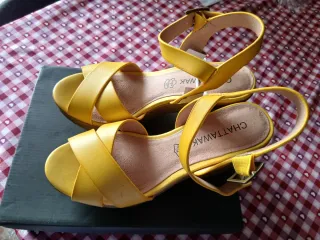 Sandalias Chattawak Amarillas