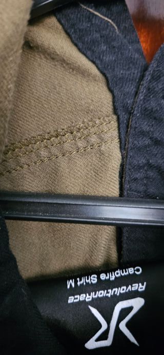 Camisa de hombre verde y negra