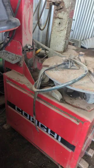 Desmontadora de Ruedas CEMB C35 corchi