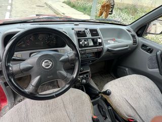 Nissan Terrano II 1998