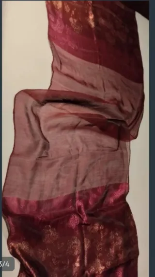 Chal o pañuelo grande estampado. De tul.