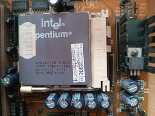 Placa Base FIC PT-2003 Socket 7 + CPU Pentium