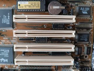 Placa Base FIC PT-2003 Socket 7 + CPU Pentium