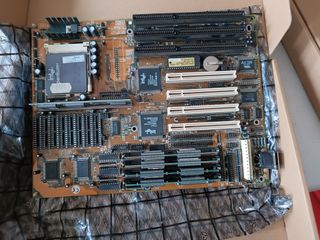 Placa Base FIC PT-2003 Socket 7 + CPU Pentium