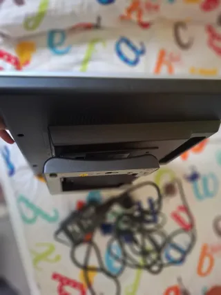 Monitor LCD Plata y Negro