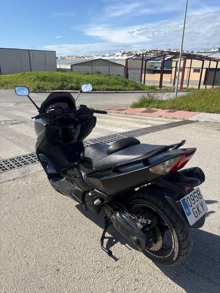Yamaha TMAX 500 Maxi Scooter Negra