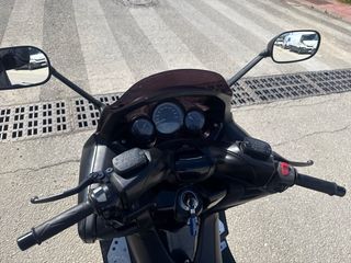 Yamaha TMAX 500 Maxi Scooter Negra