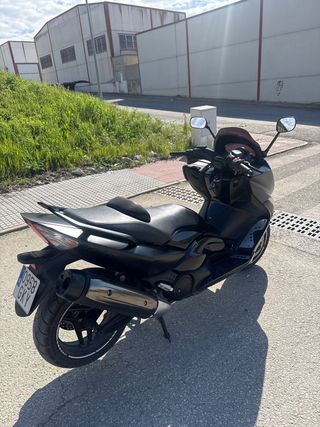 Yamaha TMAX 500 Maxi Scooter Negra