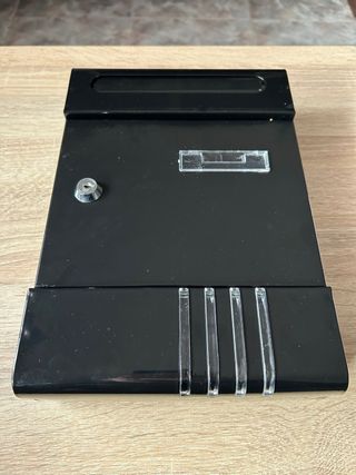 Buzón negro para casa