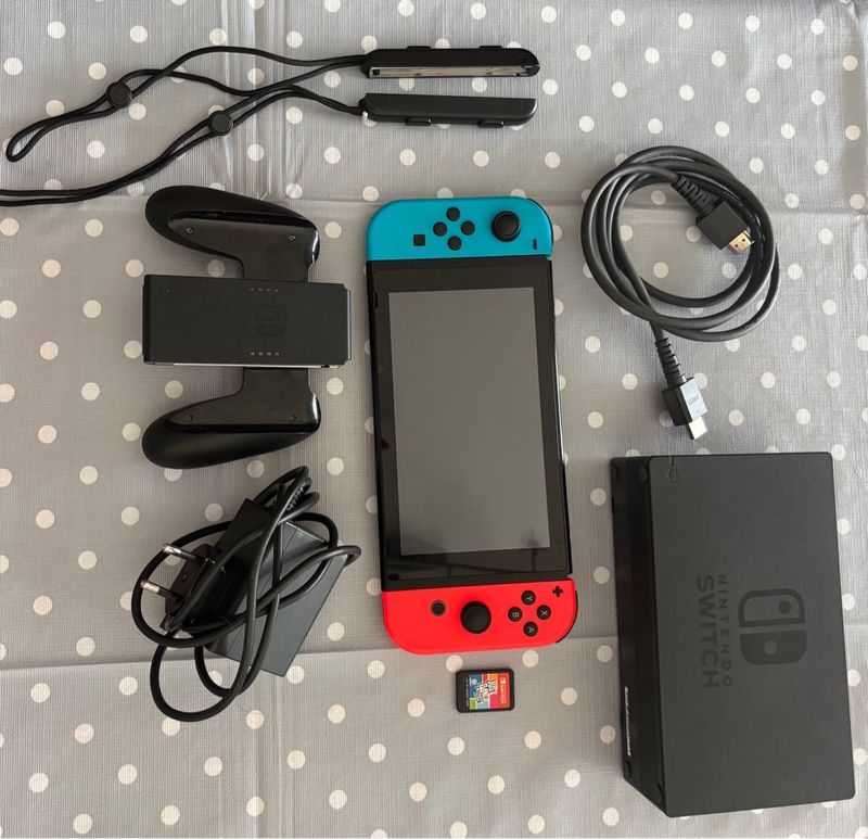 Nintendo Switch Completa con todos sus accesorios.