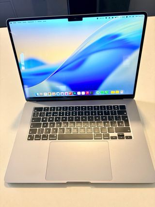 MacBook Air 15” M2 - 512GB - 8GB - Gris Espacial