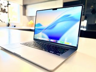 MacBook Air 15” M2 - 512GB - 8GB - Gris Espacial